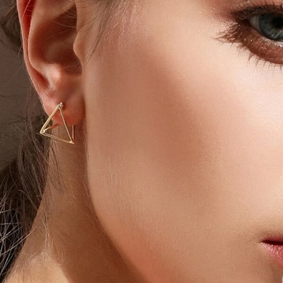 ☆Kelly☆ 3D Triangle Earrings - Picture 6 of 6